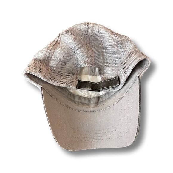 “Mommin’ Ain’t Easy” Embroidered Gray Trucker Cap • OSFM - Picture 8 of 10
